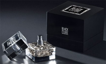 Black Cube  Ramon Molvizar (    )